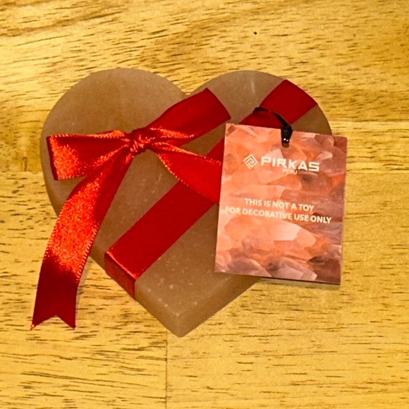 PIRKAS Hand Carved Orange Selenite Stone Heart Made in Peru. Brand New With Tags - Picture 5 of 7